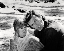 DONNA MILLS CLINT EASTWOOD PLAY MISTY FOR ME ON CARMEL BEACH PRINTS AND POSTERS 198966