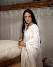 OLIVIA HUSSEY ROMEO AND JULIET IN WHITE NIGHTGOWN PRINTS AND POSTERS 290358