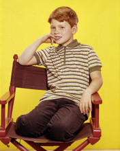 RON HOWARD CHILD STAR SEATED IN DIRECTORS CHAIR ANDY GRIFFITH SHOW PRINTS AND POSTERS 290489