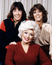 DOLLY PARTON LILY TOMLIN JANE FONDA NINE TO FIVE SMILING PHOTO SHOT PRINTS AND POSTERS 291014