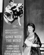 VIVIEN LEIGH GONE WITH THE WIND CANDID POSING BY MOVIE POSTER PRINTS AND POSTERS 199640