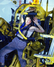 SIGOURNEY WEAVER ALIENS IN TRACTOR MACHINE PRINTS AND POSTERS 291243