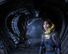 NOOMI RAPACE PROMETHEUS IN TUNNEL PRINTS AND POSTERS 291256