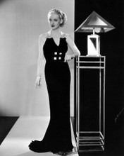 BETTE DAVIS STRIKING 1930'S FASHION POSE BY ART DECO LAMP PRINTS AND POSTERS 199503