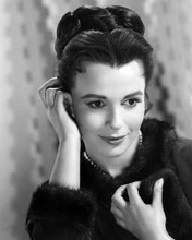 CLAIRE BLOOM BEAUTIFUL EARLY GLAMOUR PORTRAIT FUR COAT PRINTS AND POSTERS 199573