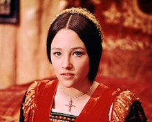 OLIVIA HUSSEY ROMEO AND JULIET STRIKING PORTRAIT RED COSTUME PRINTS AND POSTERS 291301