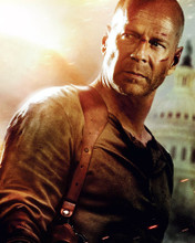 BRUCE WILLIS RUGGED PORTRAIT FROM DIE HARD LIVE FREE PRINTS AND POSTERS 292565