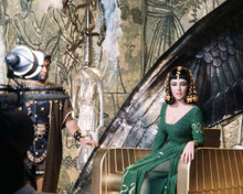 Picture of Elizabeth Taylor in Cleopatra