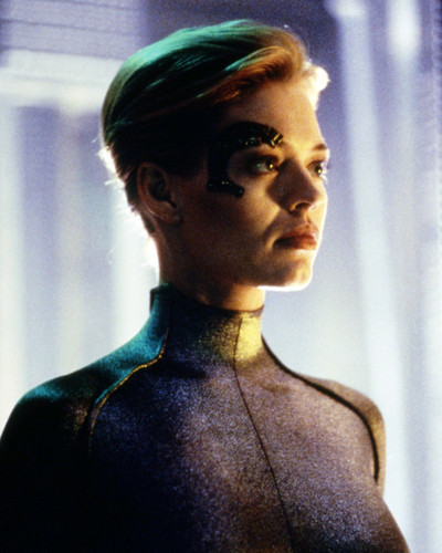 Picture of Jeri Ryan in Star Trek: Voyager