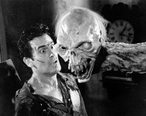 Picture of Bruce Campbell in Army of Darkness