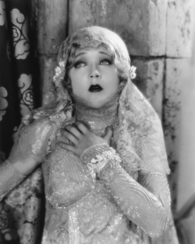 Picture of Mae Murray in The Masked Bride