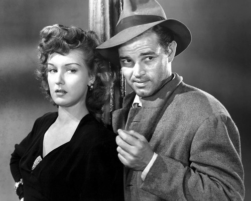 Picture of Ann Savage in Detour