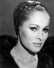 Picture of Ursula Andress in Le dolci signore