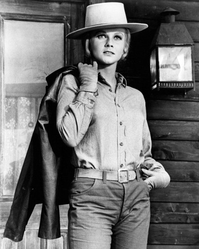 Picture of Ann-Margret in The Train Robbers