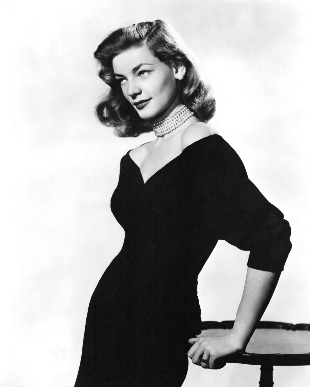 Lauren Bacall Posters and Photos 101788 | Movie Store