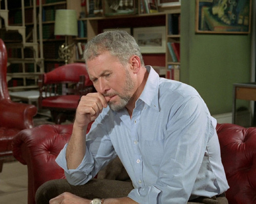 Picture of Anthony Quayle in Strange Report