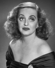 Picture of Bette Davis in All About Eve