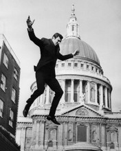 Picture of George Lazenby in On Her Majesty's Secret Service