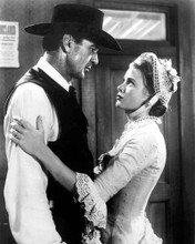 Picture of Gary Cooper in High Noon