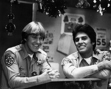 Picture of Erik Estrada in CHiPs