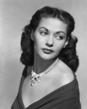YVONNE DE CARLO PRINTS AND POSTERS 105360