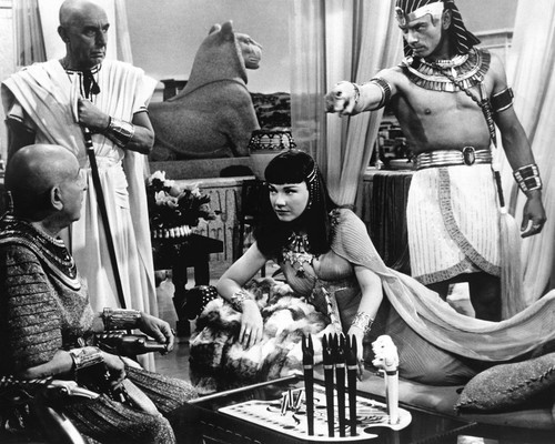 Picture of Yul Brynner in The Ten Commandments