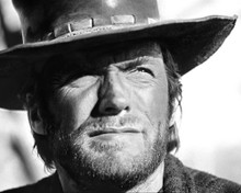 Picture of Clint Eastwood in Two Mules for Sister Sara