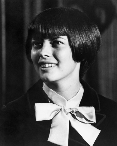 Mireille Mathieu Posters and Photos 106290 | Movie Store
