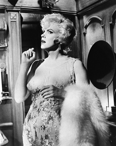 Picture of Marilyn Monroe in Some Like It Hot