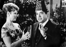 Happy Days TV Marion Ross Tom Bosley in Milwaukee Leopard Lodge hat 5x7 photo