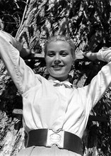 Grace Kelly beautiful smiling pose for cameras 5x7 inch photograph