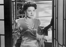 Ellen Drew opens door in bathrobe 1945 movie China Sky 5x7 inch photo