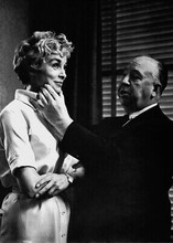 Psycho 1960 Director Alfred Hitchcock Janet Leigh on set 5x7 inch photograph