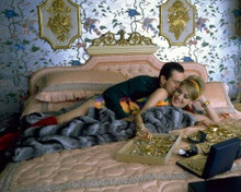Casino 1995 Robert De Niro Sharon Stone in bedroom with jewelry 8x10 photo