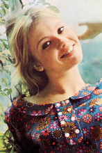 Hayley Mills beautiful smiling outdoor portrait for The Family Way 8x12 photo