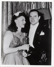 Ginger Rogers holds 1940 Oscar for Kitty Foyle 5x7 press photo with Bob Hope