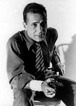 Humphrey Bogart tough guy classic pose pointing gun 5x7 inch photo