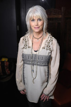 Emmylou Harris country superstar lovely contemporary pose in white 4x6 photo