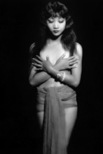 Anna May Wong very sensual studio pose hand scovering naked chest 4x6 inch photo