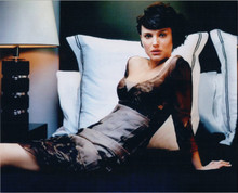 Natalie Portman sexy pose 8x10 photo reclining on bed