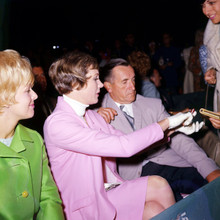 Julie Andrews rare candid sitting in theater signing autographs late 1960's 8x10