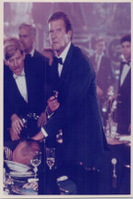 Roger Moore pulls gin in scene For Your Eyes Only 8x10 photo