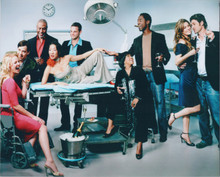 Grey's Anatomy 8x10 publicity photo cast line-up in operating theater