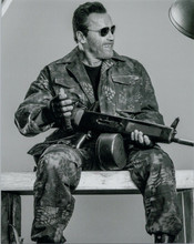 Arnold Schwarzenegger holds sub machine gun The Expendables 8x10 photo