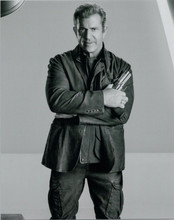 Mel Gibson holds gun The Expendables 8x10 photo
