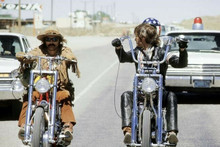 Easy Rider 4x6 inch photo Dennis Hopper Peter Fonda on bikes cops behind
