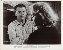 The Battle at Bloody Beach '8x10 photo Audie Murphy Dolores Michaels