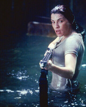 Ghost Ship Julianna Margulies 8x10 Photo (20x25 cm approx)