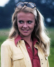 Hayley Mills early 1970's smiling portrait sunglasses in her hair 8x10 photo
