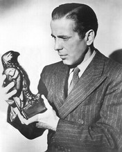 Humphrey Bogart In Suit Holding Falcon The Maltese Falcon 8x10 Photo(20x25cm)